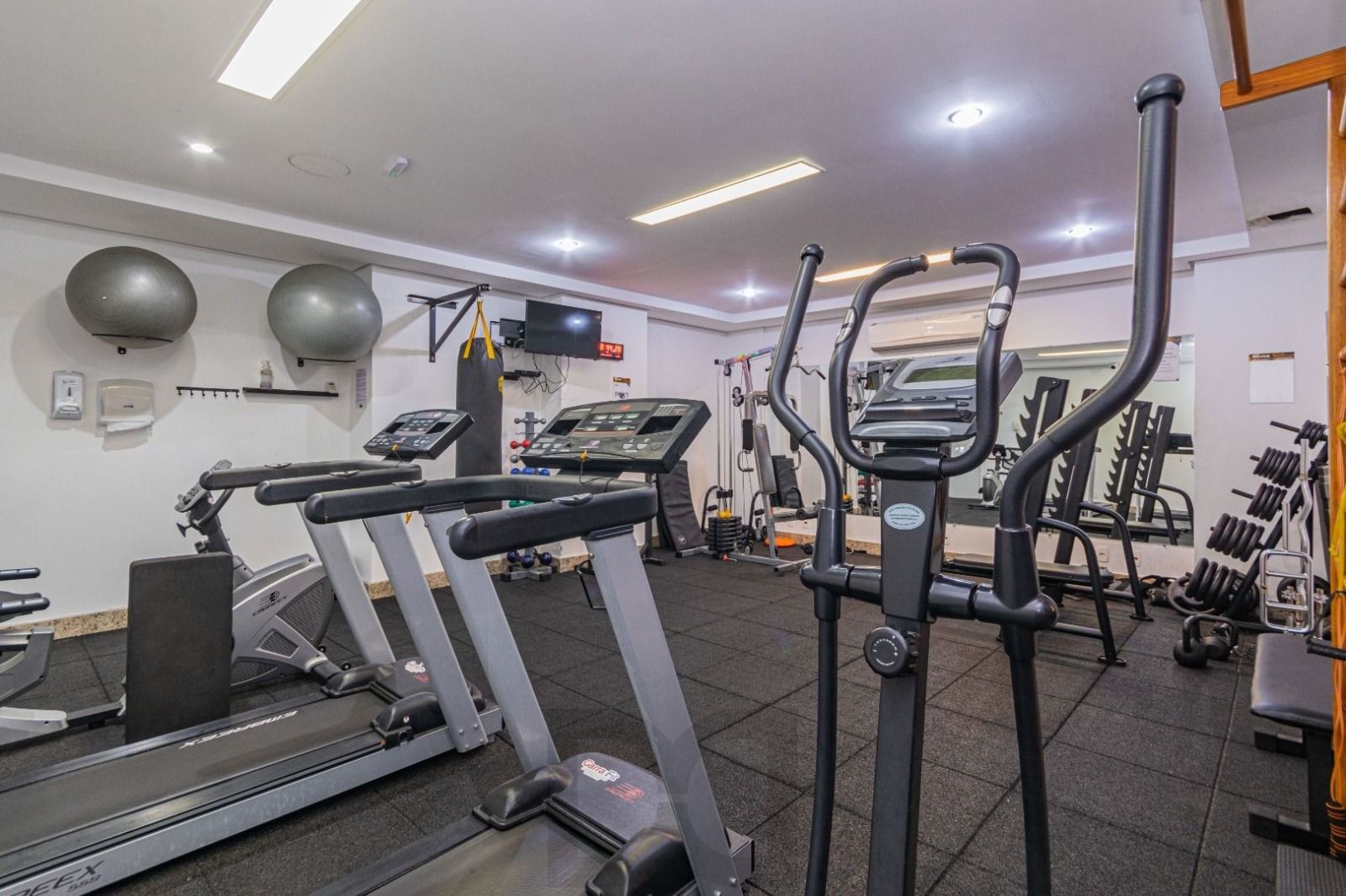 Apartamento com sacada integrada e vista privilegiada — foto 29