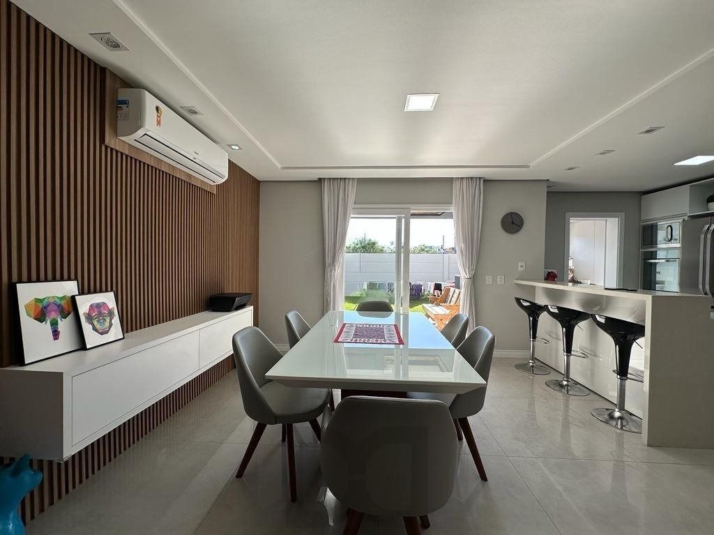 Casa em condomínio com 3 dormitórios, suíte master, espaço gourmet com piscina. — foto 8