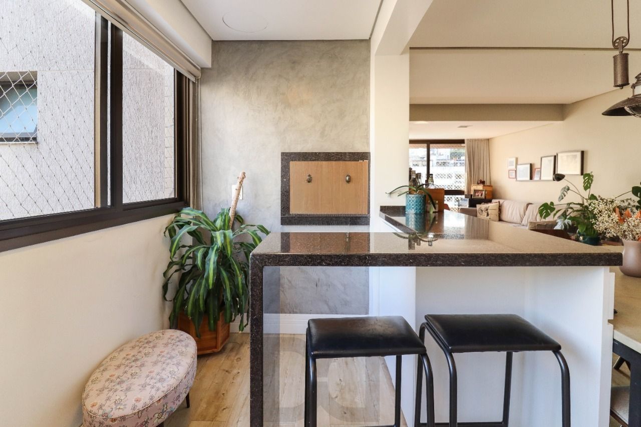 Apartamento semimobiliado com churrasqueira no Higienópolis — foto 3