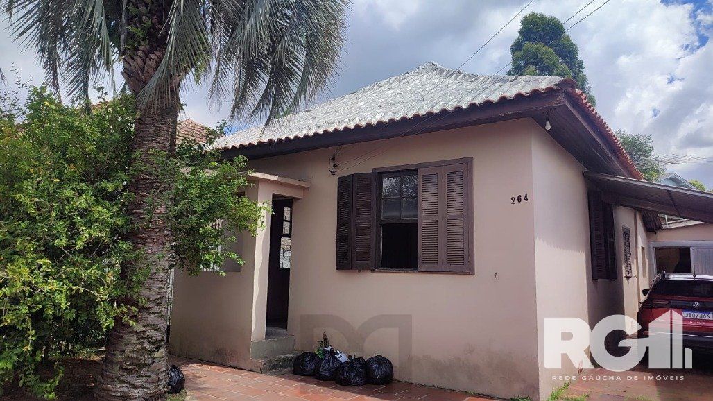 Pátio com 2 casas, 100,46 privativos 3 dorm e 57m², com 2 dorm Zeferino Dias — foto 1