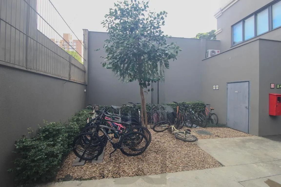 Apartamento, 2 Quartos Semimobiliado, churrasqueira, 1 vaga - Menino Deus — foto 34