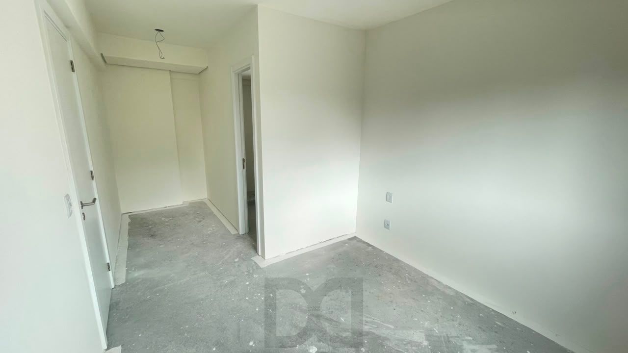 Apartamento à venda com 3 quartos sendo 1 suíte, com 2 vagas, no bairro Petrópolis — foto 14