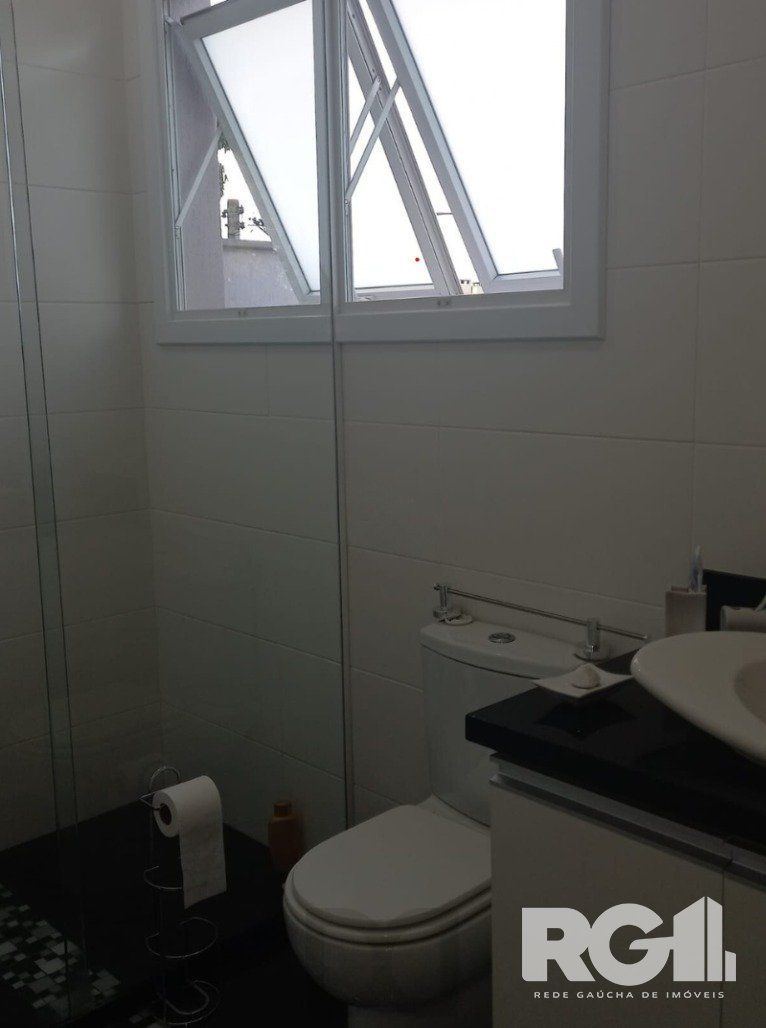 Casa à Venda com 3 Dormitórios, Suíte com Closet e Garagem para 10 Carros — foto 14