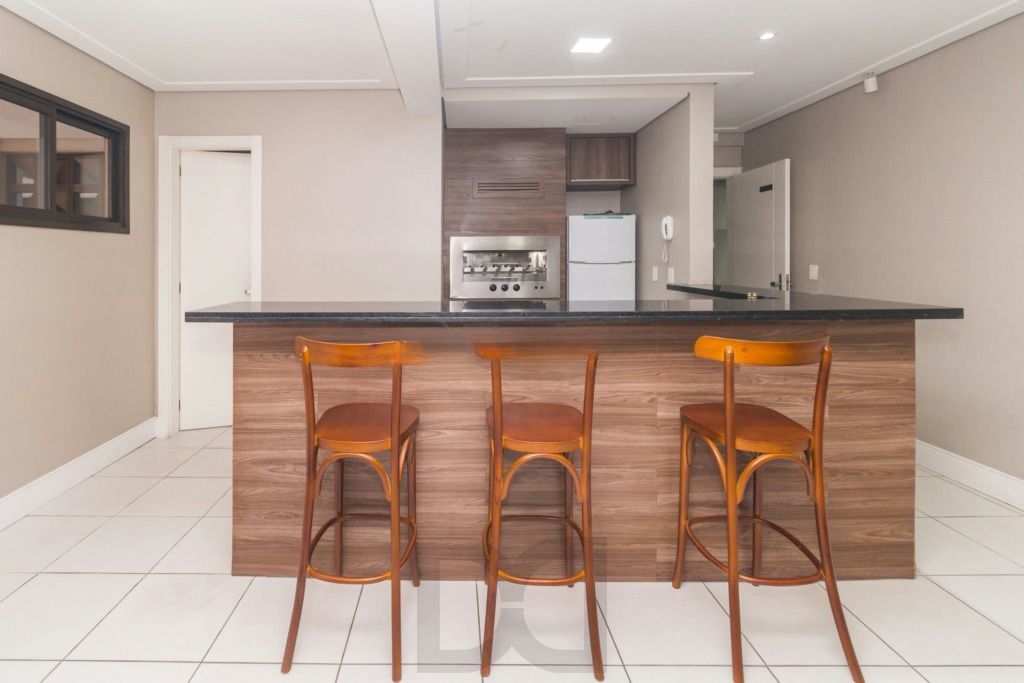 Apartamento semimobiliado com churrasqueira no Higienópolis — foto 18