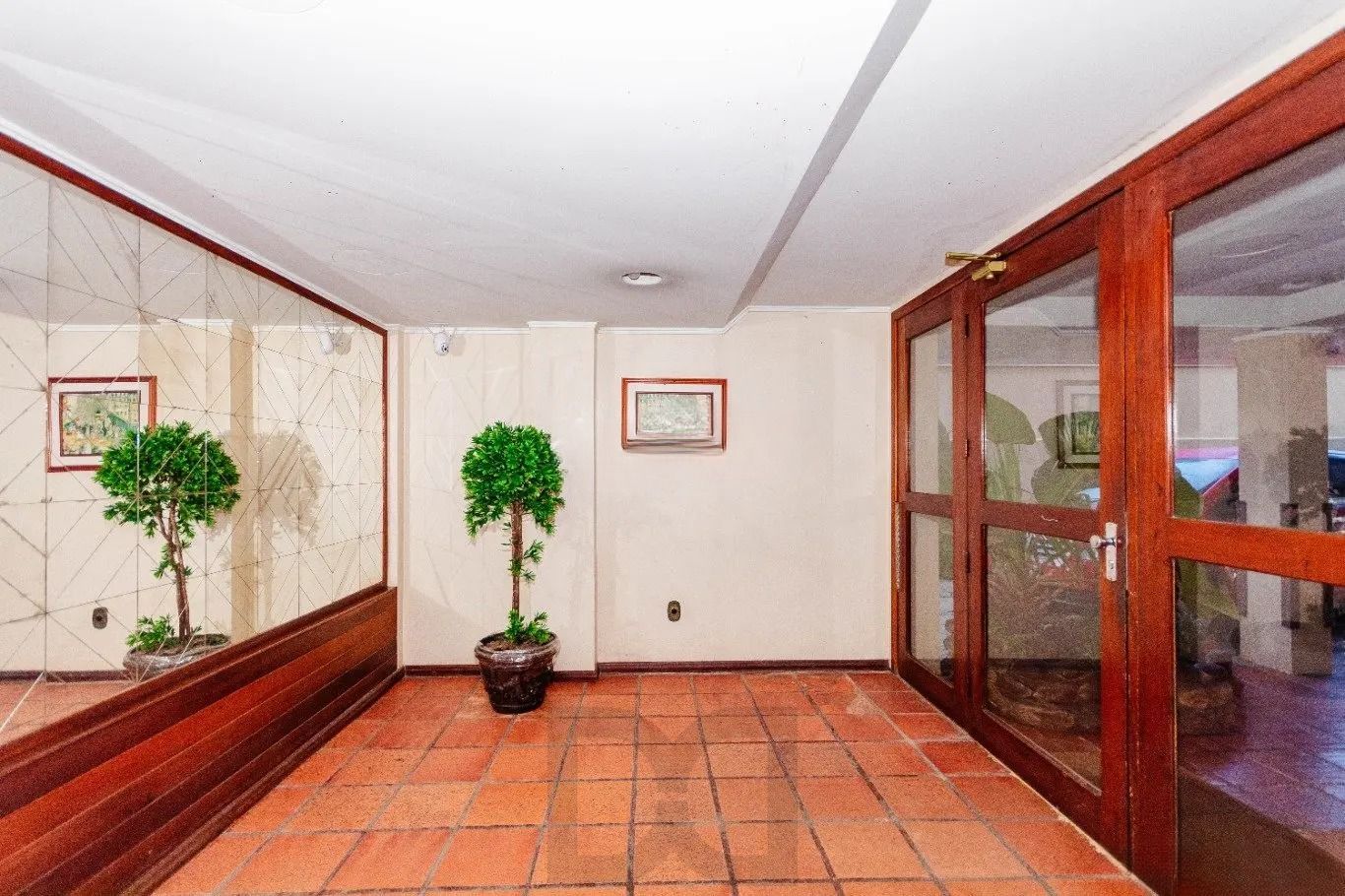 Ótima cobertura, 2 dormitórios e 1 dependência de empregada e 1 vaga coberta. — foto 32