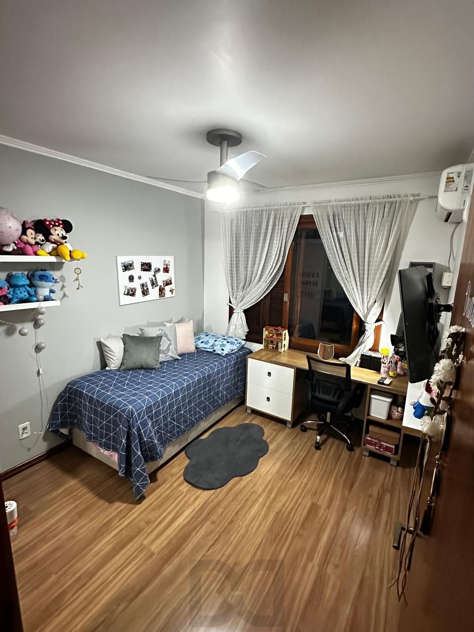 Apartamento 2 Dormitórios com Sacada e Vaga Coberta — foto 10