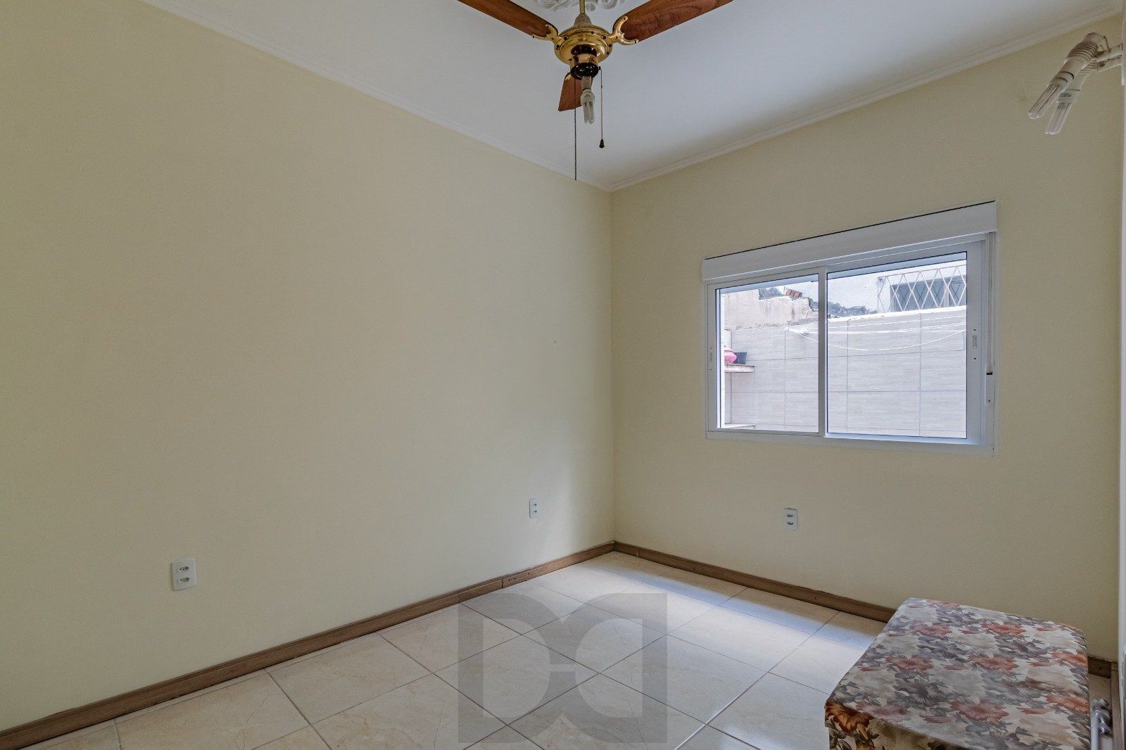 Térreo com pátio Semimobiliado, 2 Dormitórios, Próximo ao Praia de Belas — foto 14
