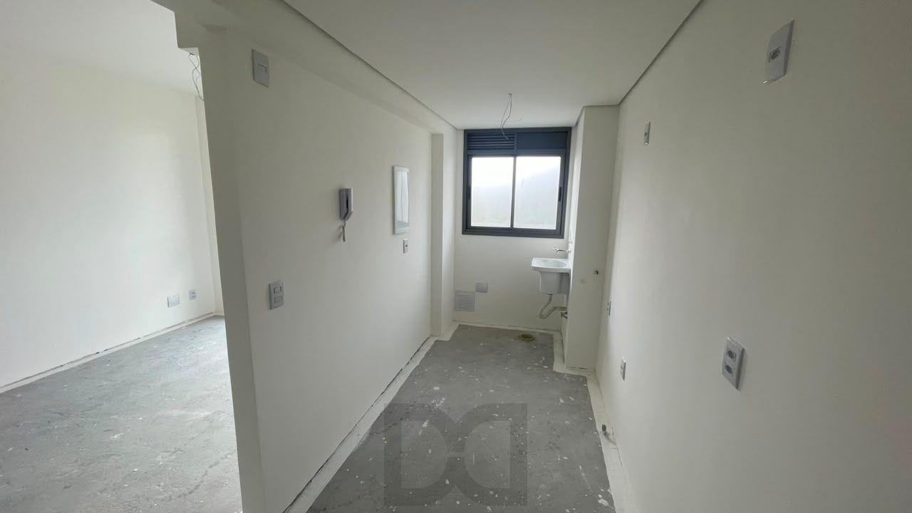 Apartamento à venda com 3 quartos sendo 1 suíte, com 2 vagas, no bairro Petrópolis — foto 7