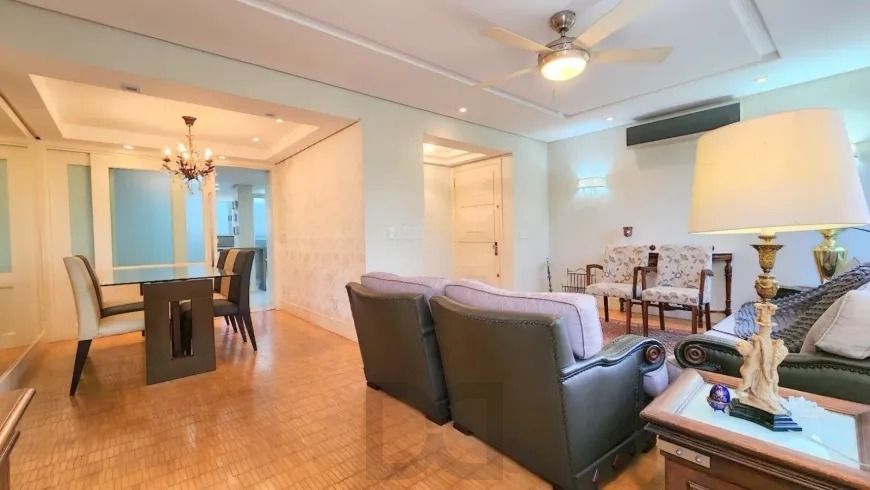 Apartamento 3 dormitórios, suíte, semimobiliado e duas vagas de garagem. — foto 4