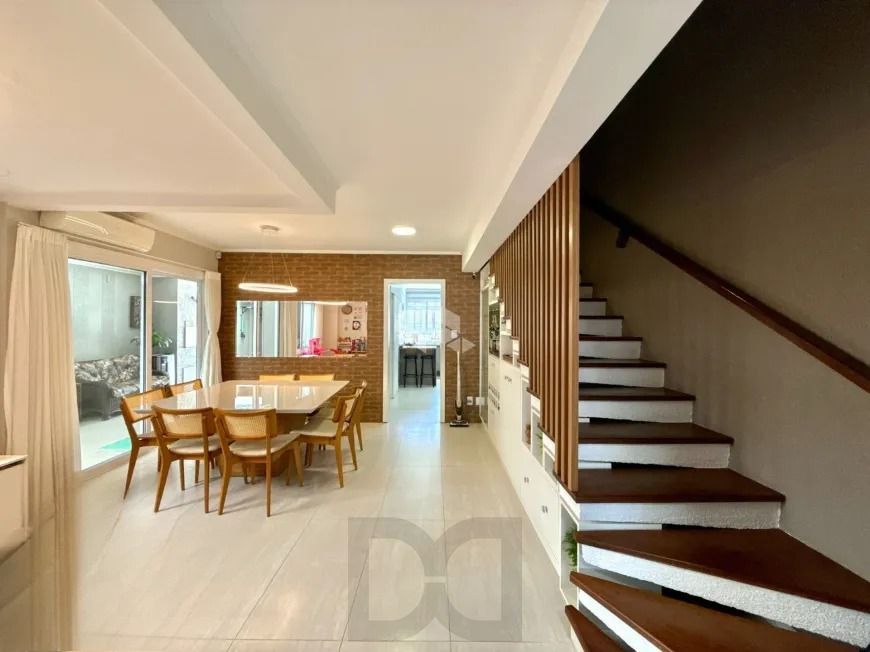 Casa 4 dormitórios com espaço gourmet patio com Piscina no Jardim Lindoia — foto 10