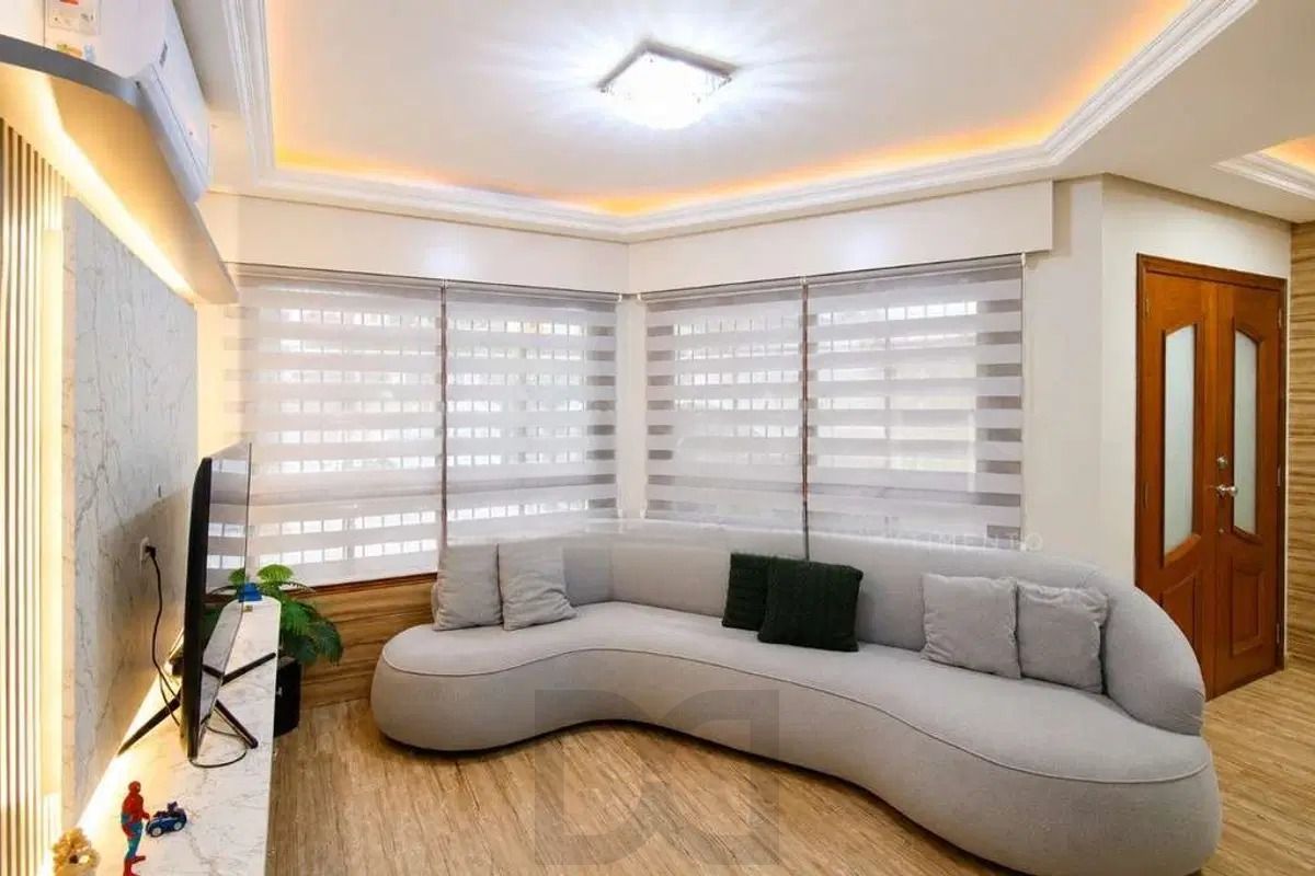 Casa com 3 dormitórios, suíte, churrasqueira e piscina. — foto 1