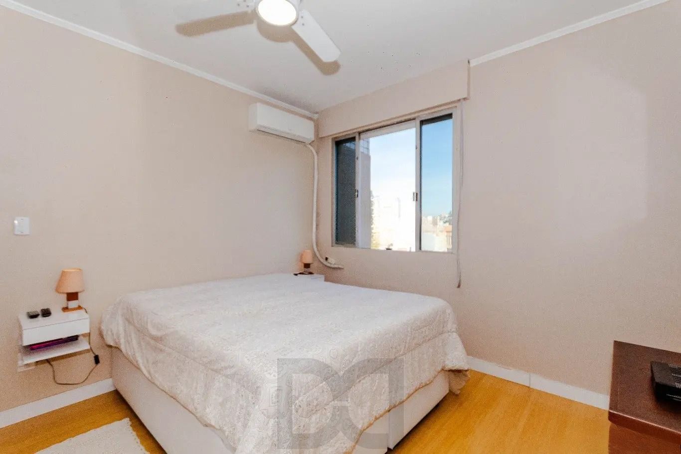Ótima cobertura, 2 dormitórios e 1 dependência de empregada e 1 vaga coberta. — foto 13
