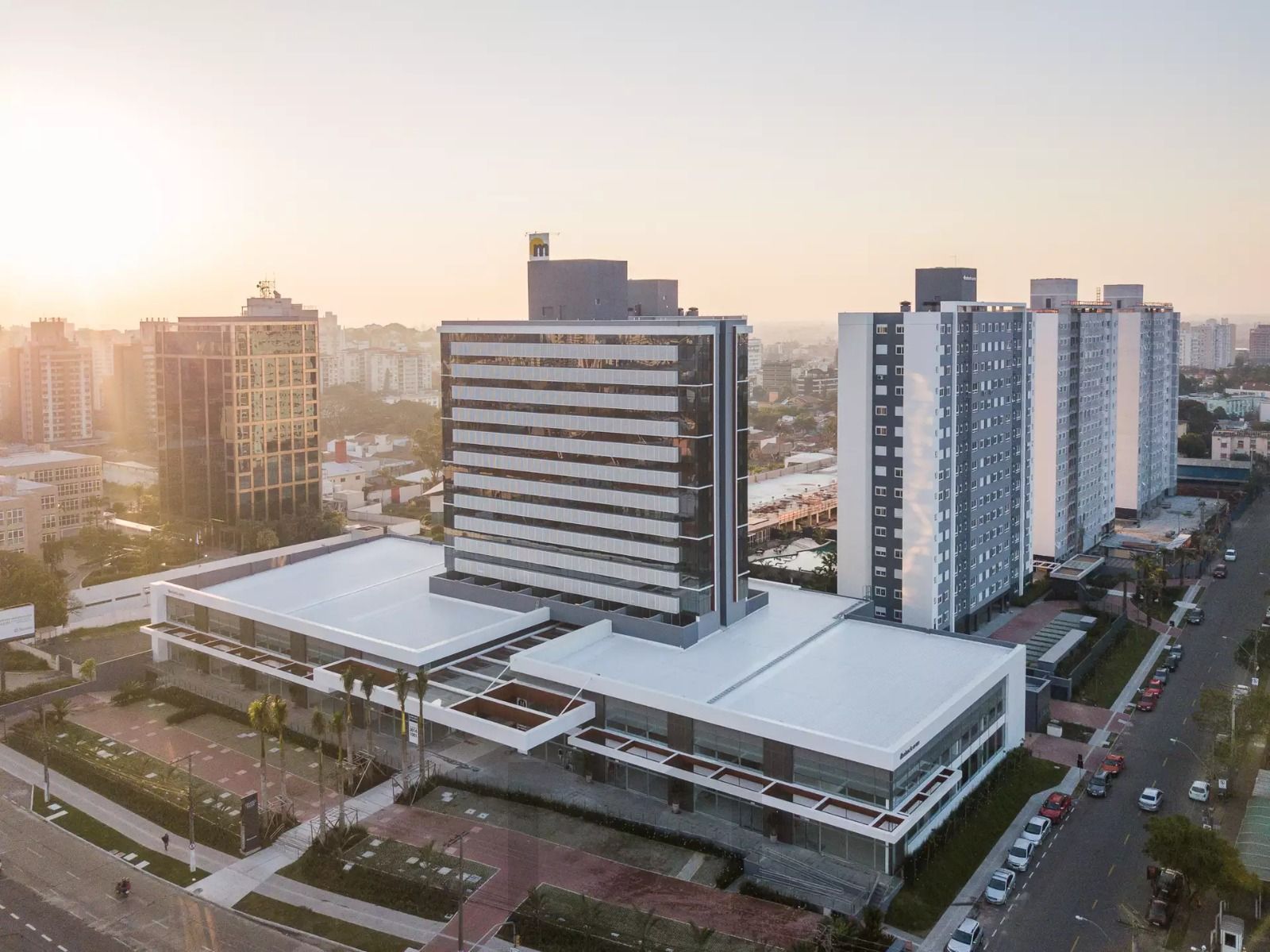 Apartamento de 3 dormitórios, andar alto vista perene - Jardim Lindóia — foto 3