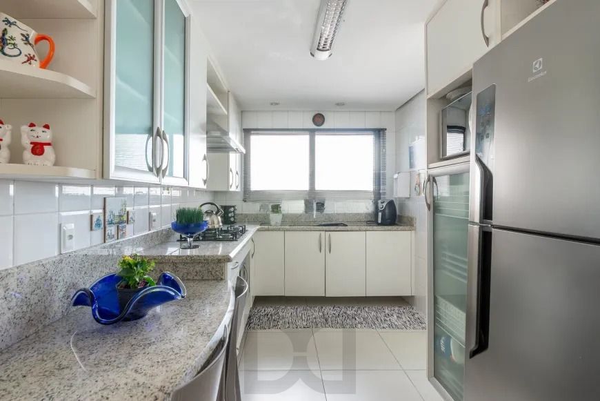 Apartamento Garden com 3 dormitórios e pátio ensolarado — foto 11