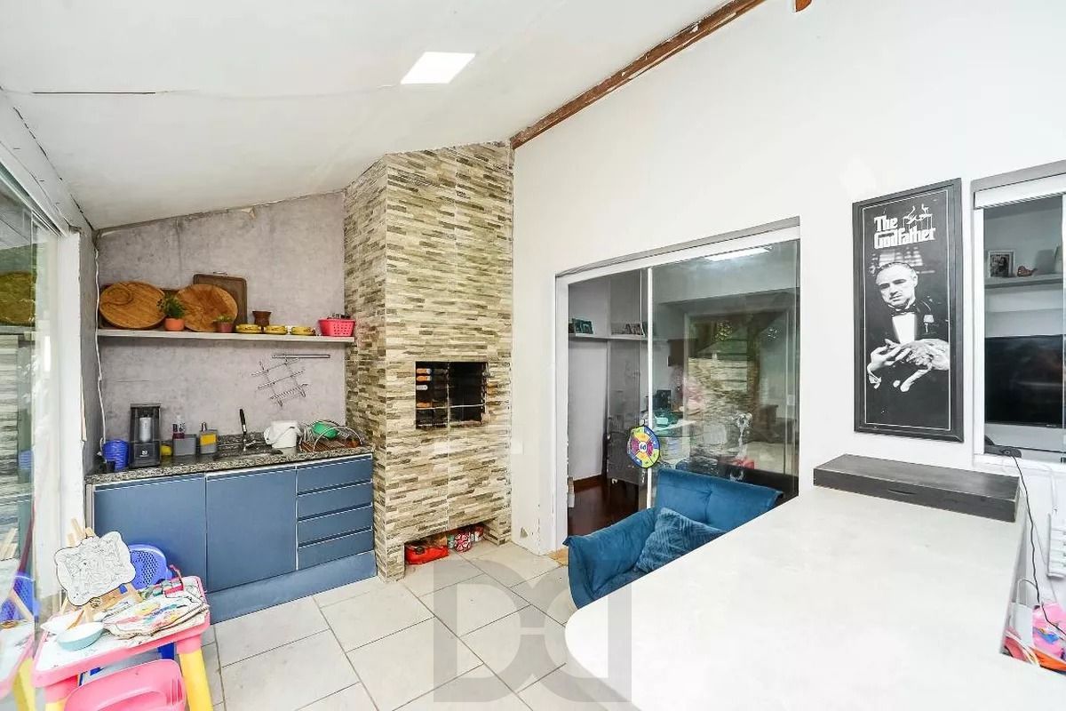 Casa em Condomínio com 3 Quartos, Piscina, Quintal e 2 Vagas — foto 3
