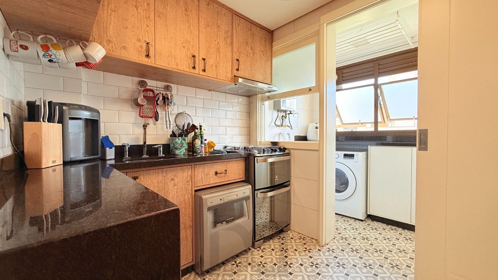Apartamento semimobiliado com churrasqueira no Higienópolis — foto 8