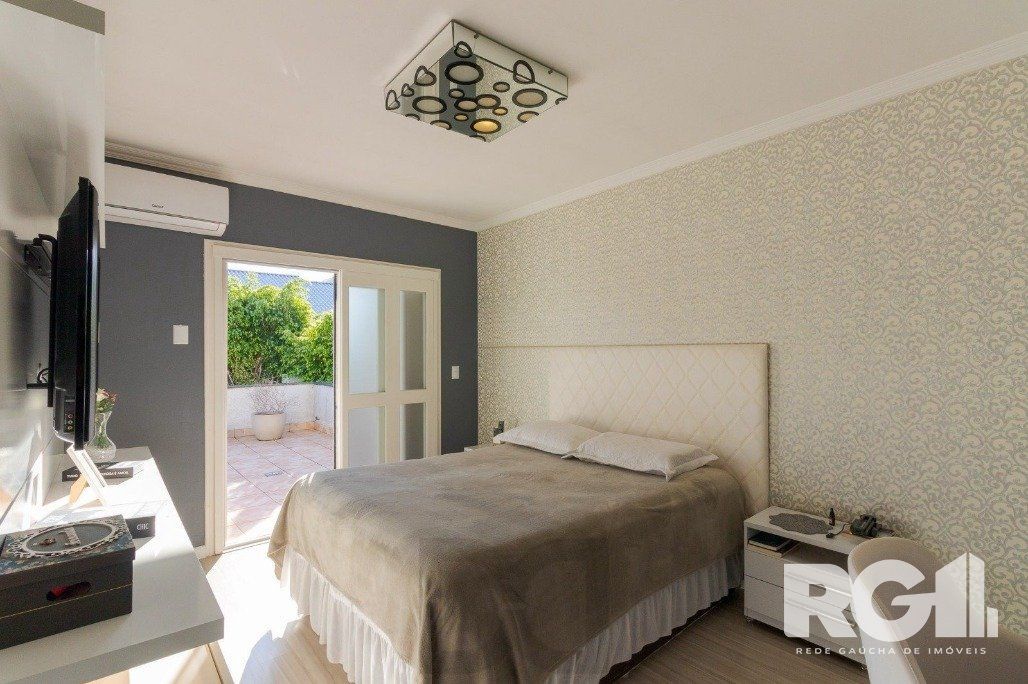 Casa em Condomínio com 3 Suítes, Espaço Gourmet e 5 Vagas de Garagem — foto 14