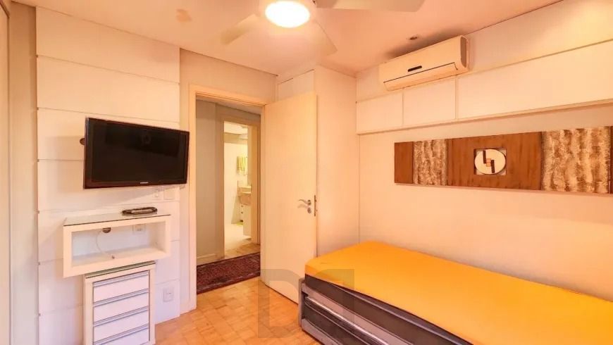 Apartamento 3 dormitórios, suíte, semimobiliado e duas vagas de garagem. — foto 16