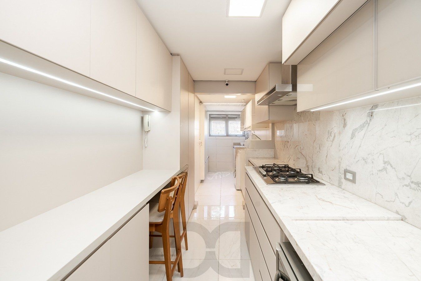 Casa em Condomínio de Alto Padrão com 4 Suítes no Três Figueiras — foto 14