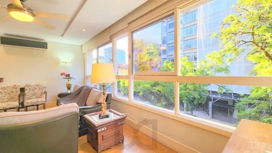 Apartamento 3 dormitórios, suíte, semimobiliado e duas vagas de garagem. — foto 3