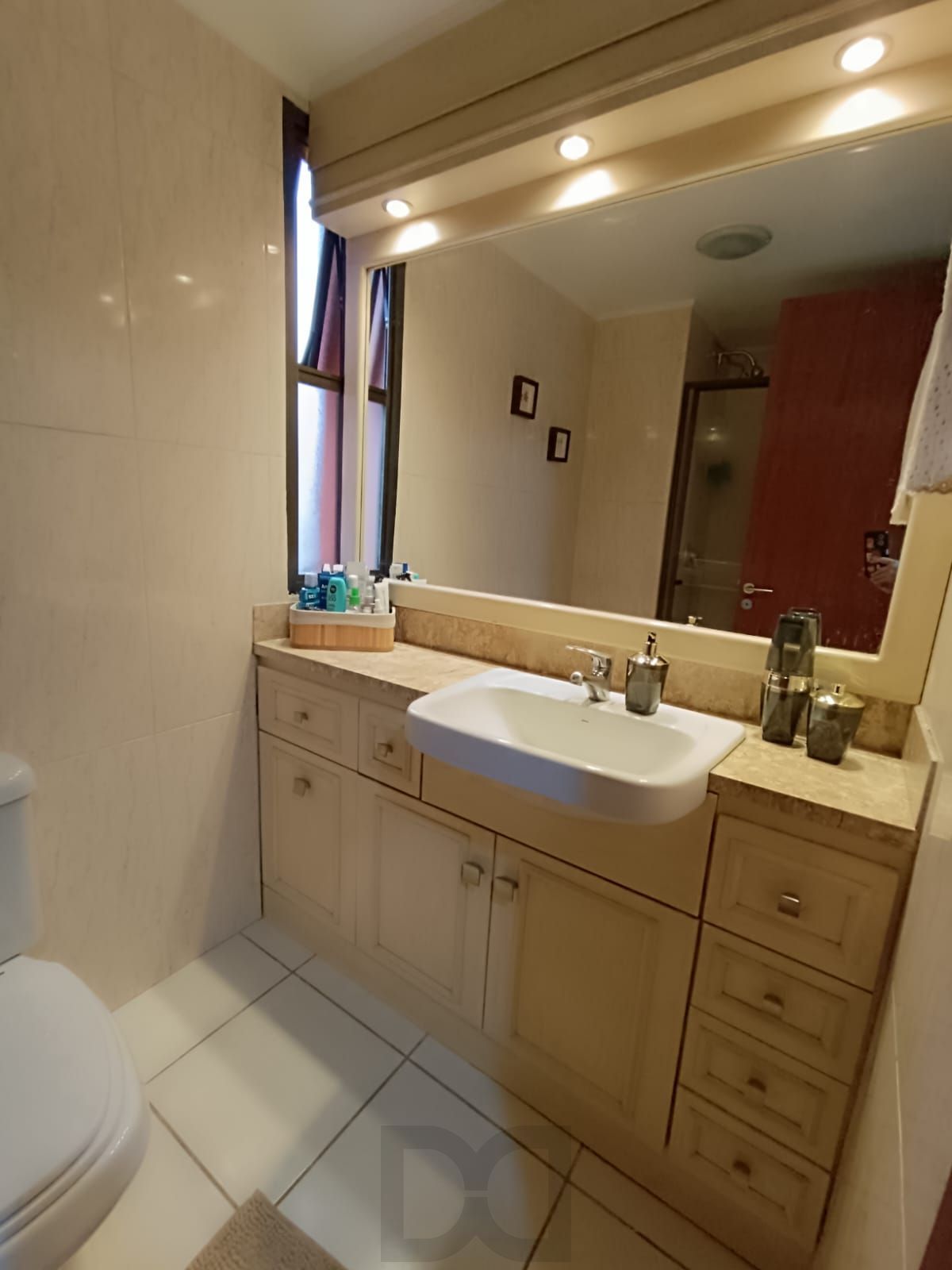 Apartamento semimobiliado com 67,37 m² de área privativa com 3 dormitórios — foto 19