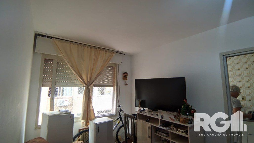 Apartamento 01 dormitório com elevador -Engenheiro Fernando de Abreu - Sarandi — foto 2