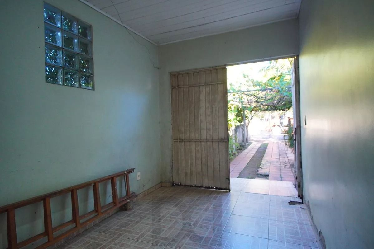 Casa Térrea com 5 dormitórios, Amplo Terreno de 300m² - Bairro Santa Rosa — foto 29