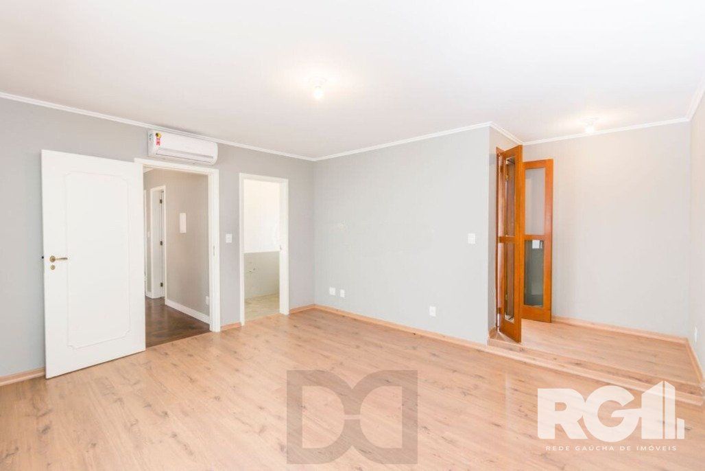 Casa com piscina, 3 dormitórios, 258m² privativos, no Jardim Itu. — foto 17