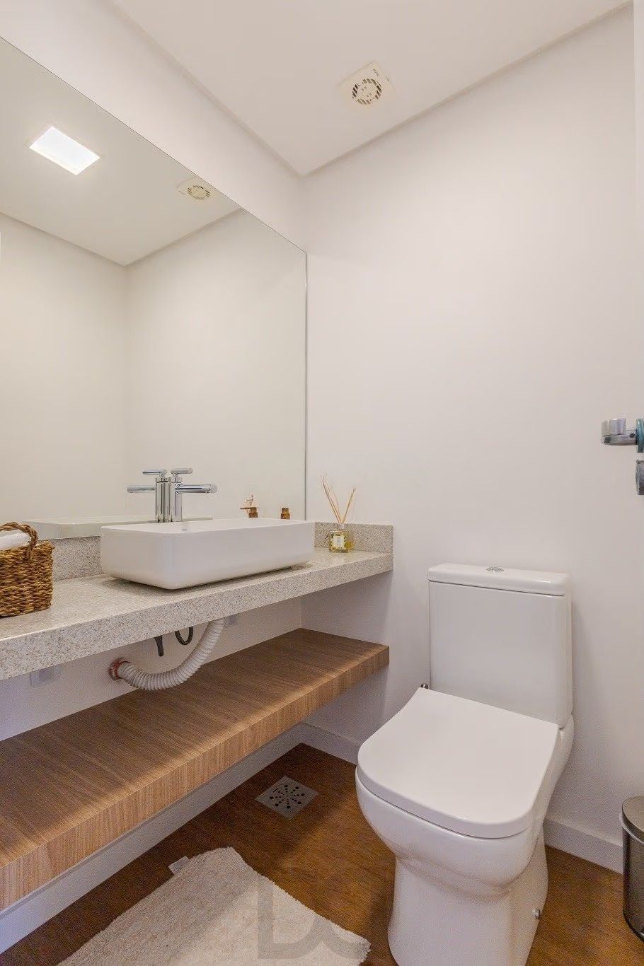 Apartamento novo semimobiliado 3 dorm, 2 suítes, andar alto, no Passo D'areia. — foto 17