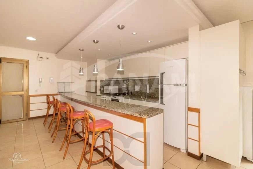 Apartamento com 3 dormitórios, suíte, churrasqueira e 2 vagas de garagem. — foto 3