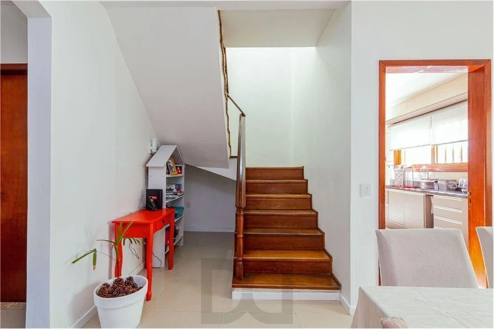 Ampla casa com 3 Dormitórios 293m² e Pátio amplo Próximo a Adda Mascarenhas — foto 18