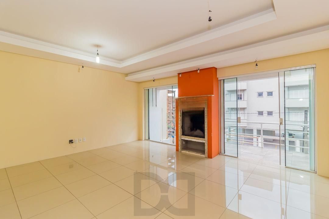Casa com 3 dormitórios, suíte, lavabo e amplo pátio. — foto 24