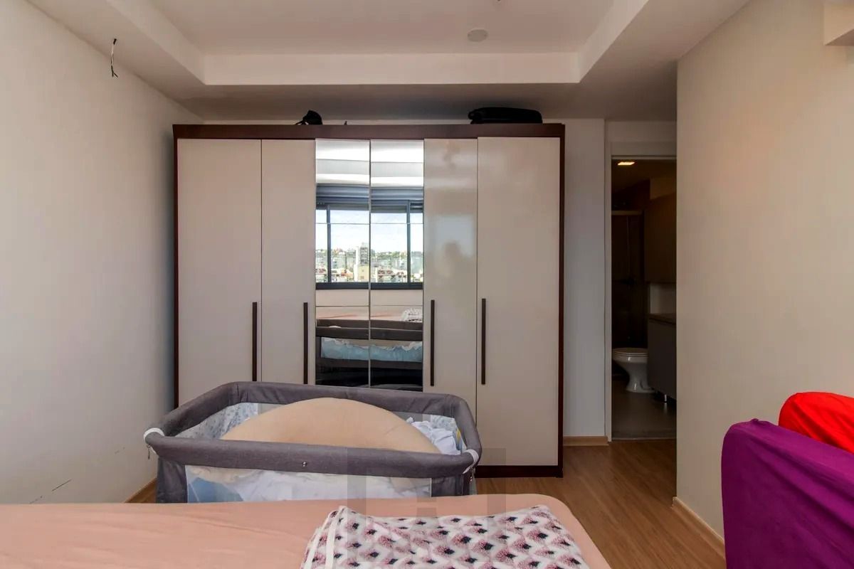 Apartamento, 2 Quartos Semimobiliado, churrasqueira, 1 vaga - Menino Deus — foto 10