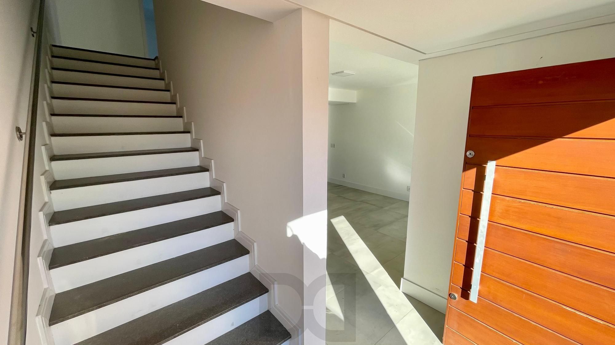 Sobrado Novo com Suíte e Churrasqueira no Jardim Planalto — foto 8