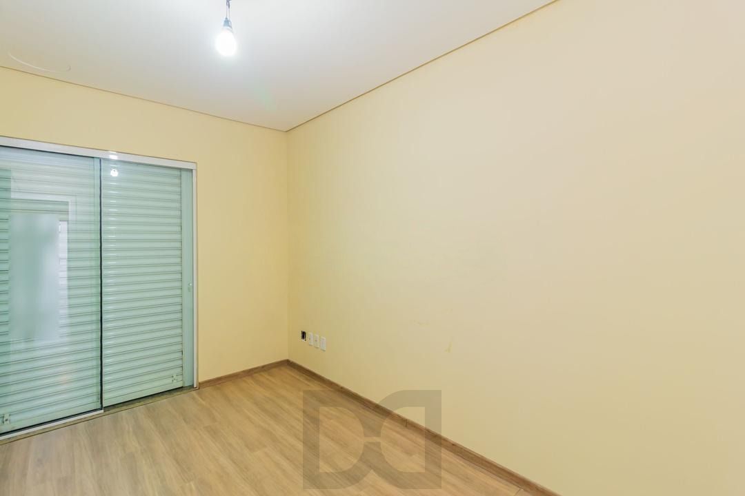 Casa com 3 dormitórios, suíte, lavabo e amplo pátio. — foto 18