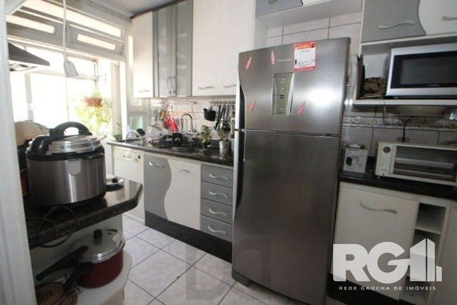 Amplo apartamento com 92m² privativos e 3 dormitórios, próximo a Sicredi na Av. Assis Brasil. — foto 3