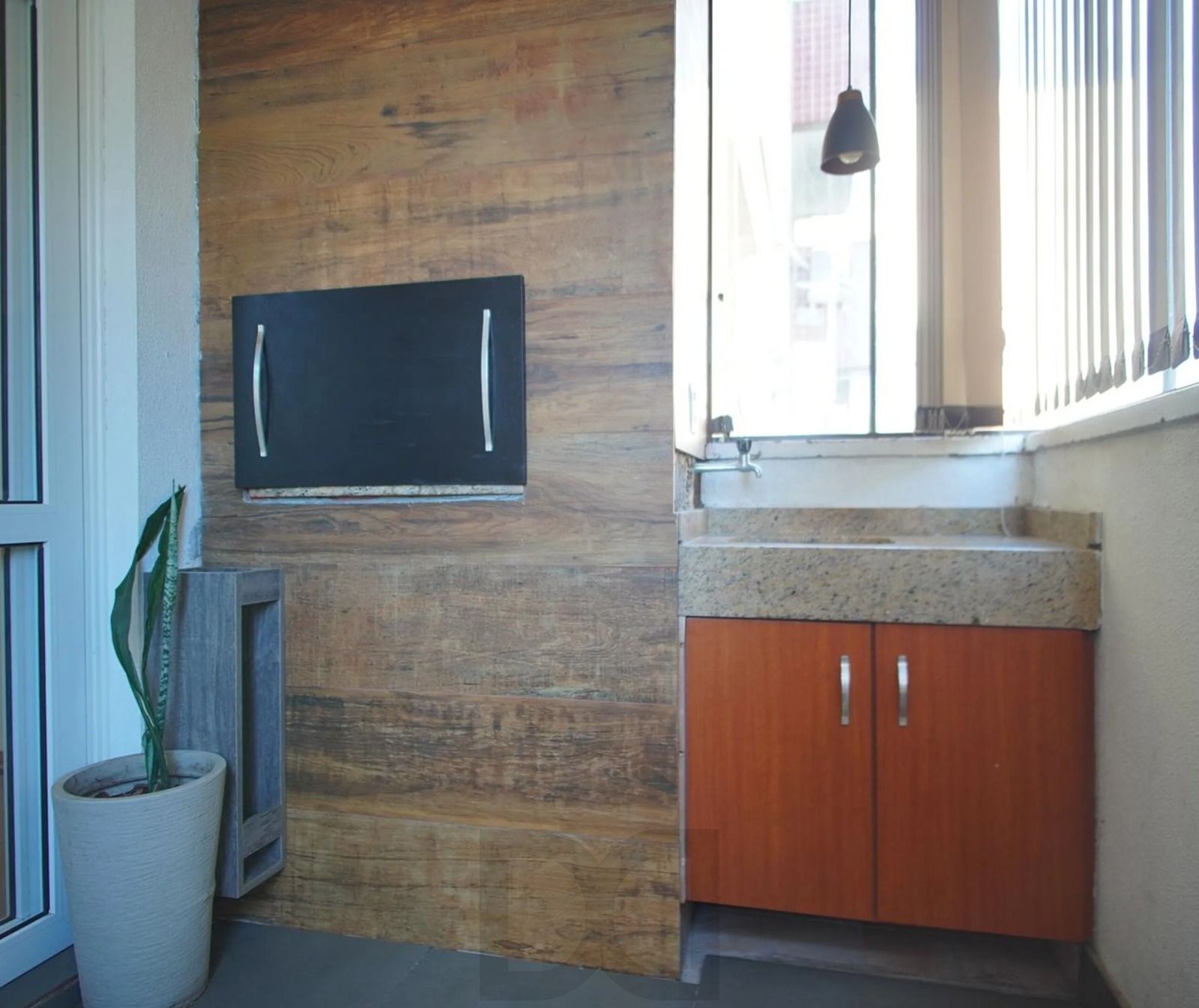 Apartamento com 3 dormitórios, suíte, sacada e churrasqueira. — foto 20