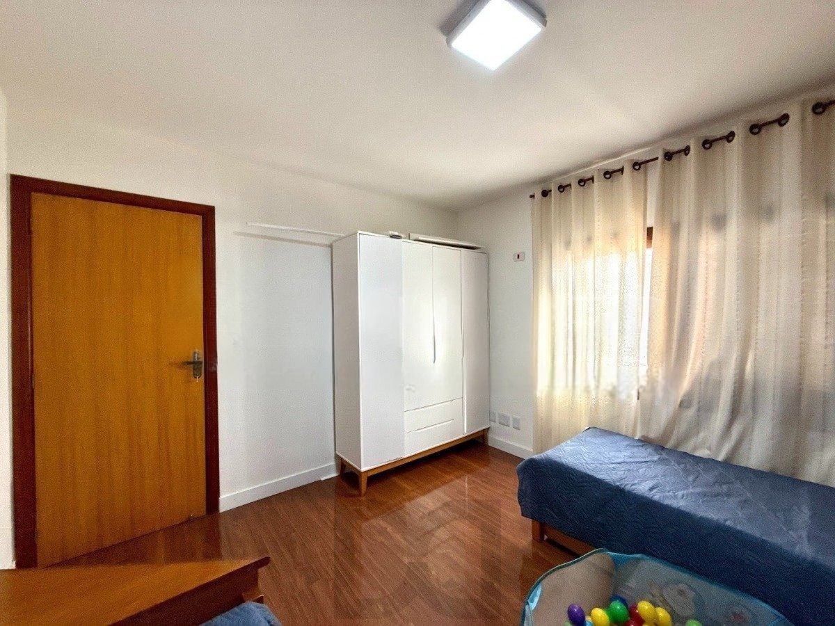 Casa ampla com 4 dormitórios, suíte e área de lazer- Passo da Areia — foto 24