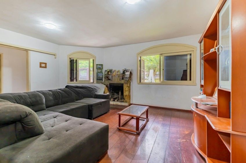 Casa com pátio e churrasqueira em frente à praça – Jardim Sabará — foto 7