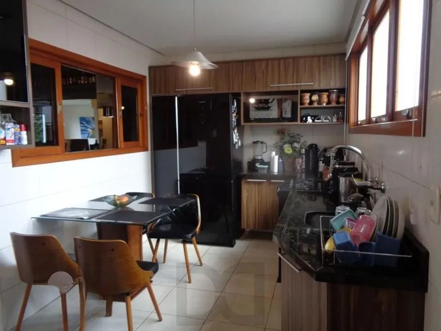 Sobrado com 3 dormitórios, terraço e espaço gourmet no São Sebastião – POA — foto 4