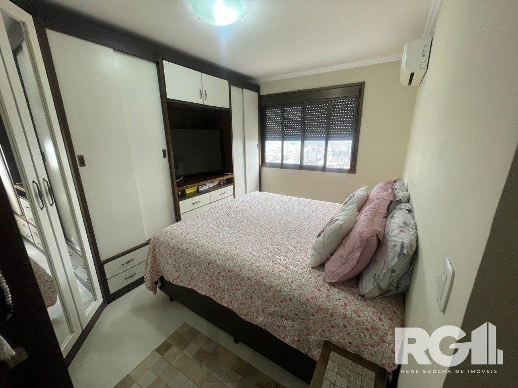 Apartamento com 3 dormitórios, 1 suíte, lavabo, 2 vagas cobertas, semimobiliado, churrasqueira e lareira. — foto 18