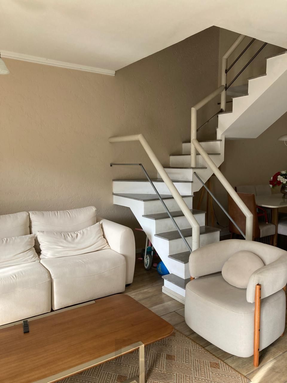 Casa em Condomínio com 247m² - 3 Suítes - Bairro Ipanema — foto 4