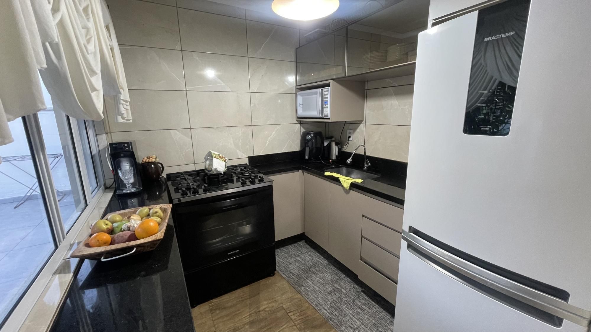 Casa com 3 dormitórios, suíte, churrasqueira, espaço gourmet e amplo pátio. — foto 10