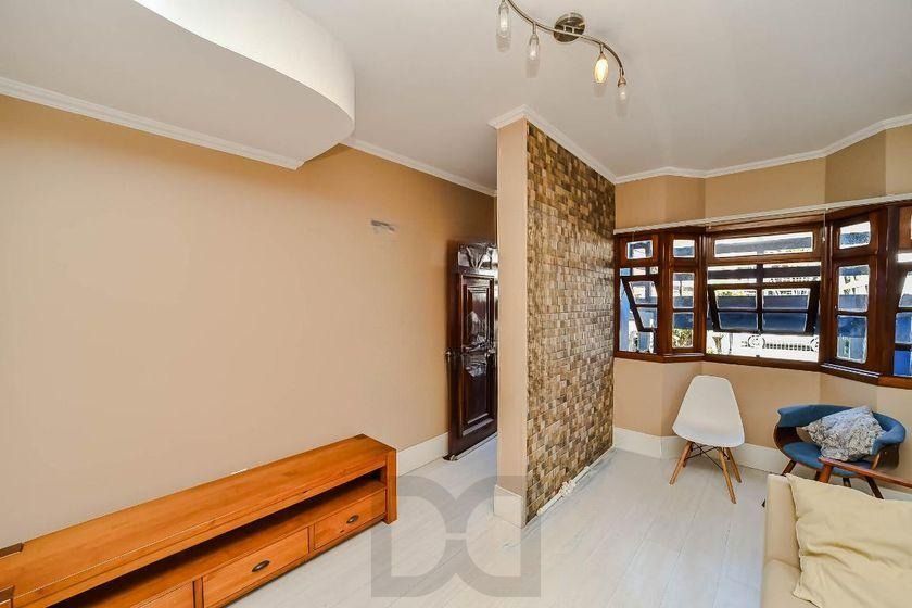 Casa com 3 dormitórios, suíte e churrasqueira. — foto 2