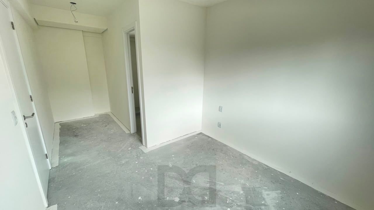 Apartamento à venda com 3 quartos sendo 1 suíte, com 2 vagas, no bairro Petrópolis — foto 15