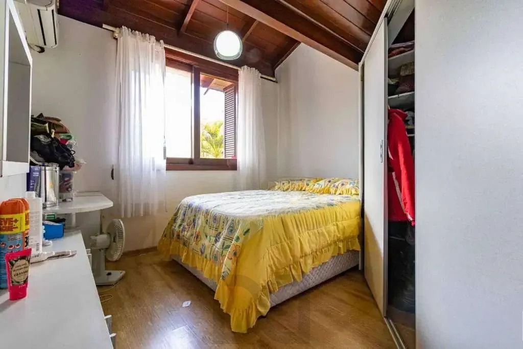 Casa com 4 dormitórios, suíte, piscina e 4 vagas. — foto 21