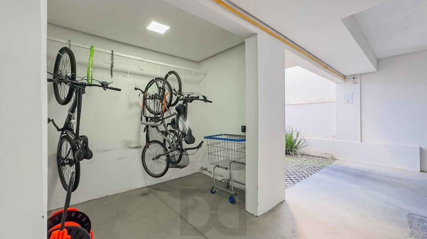 Apartamento reformado com churrasqueira e 2 vagas — foto 20