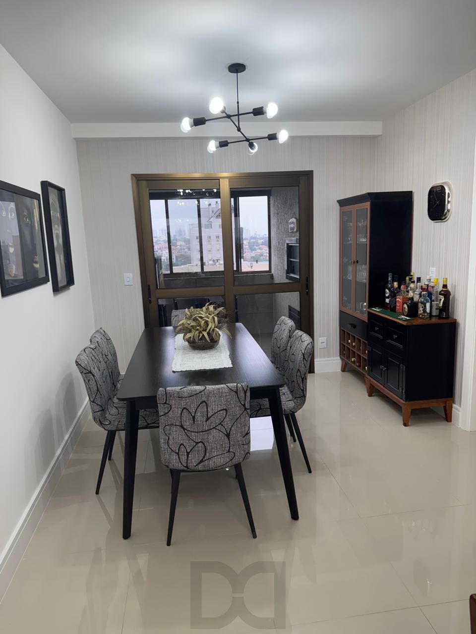 Semi-mobiliado, 3 dormitórios, 2 vagas lado a lado - Jardim Planalto — foto 4