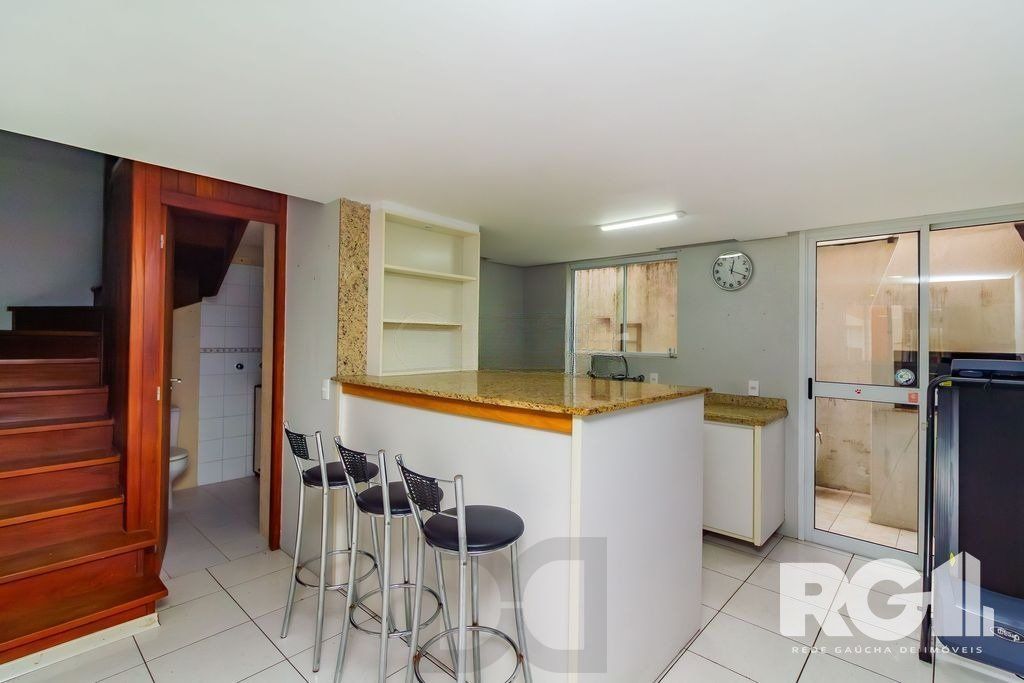 Casa em condomínio com 3 dormitórios, suíte, espaço gourmet. — foto 4