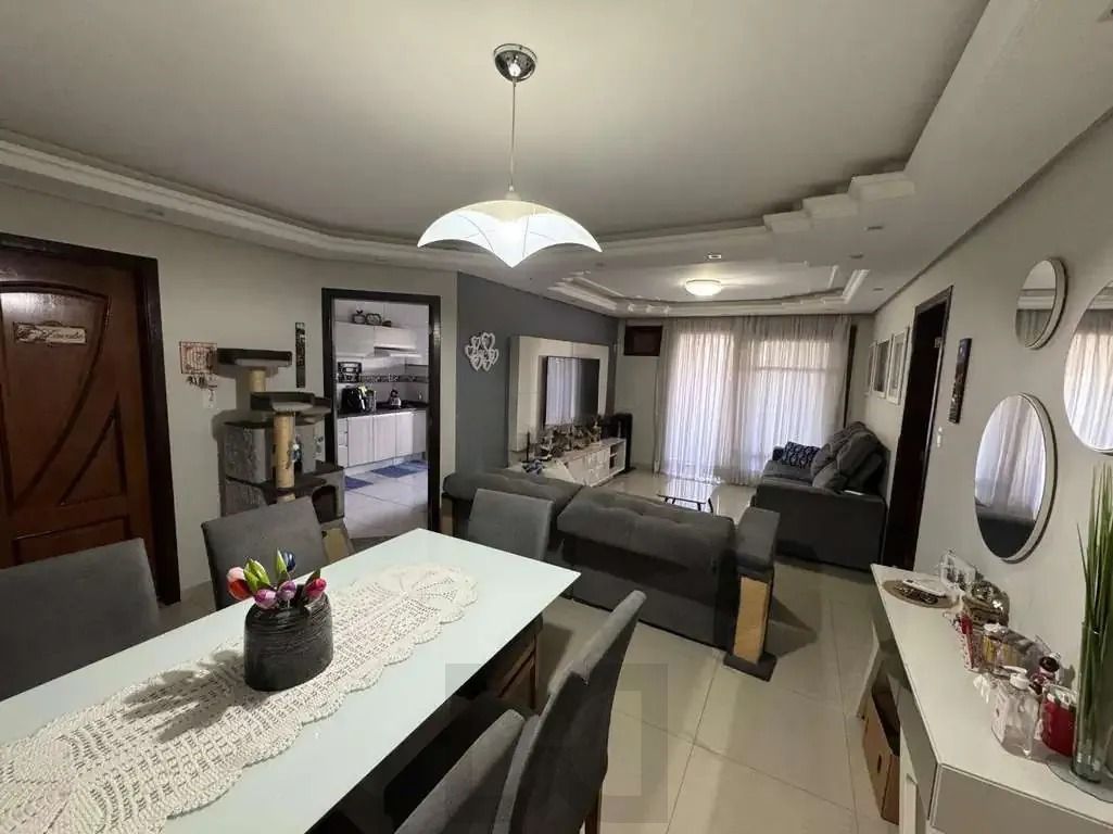 Apartamento 3 dormitórios, 131m² privativos 2 vagas, elevador -Jardim Planalto — foto 2
